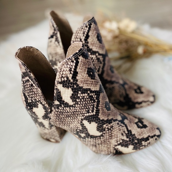 Steve Madden Rookie Bootie - Picture 3 of 8